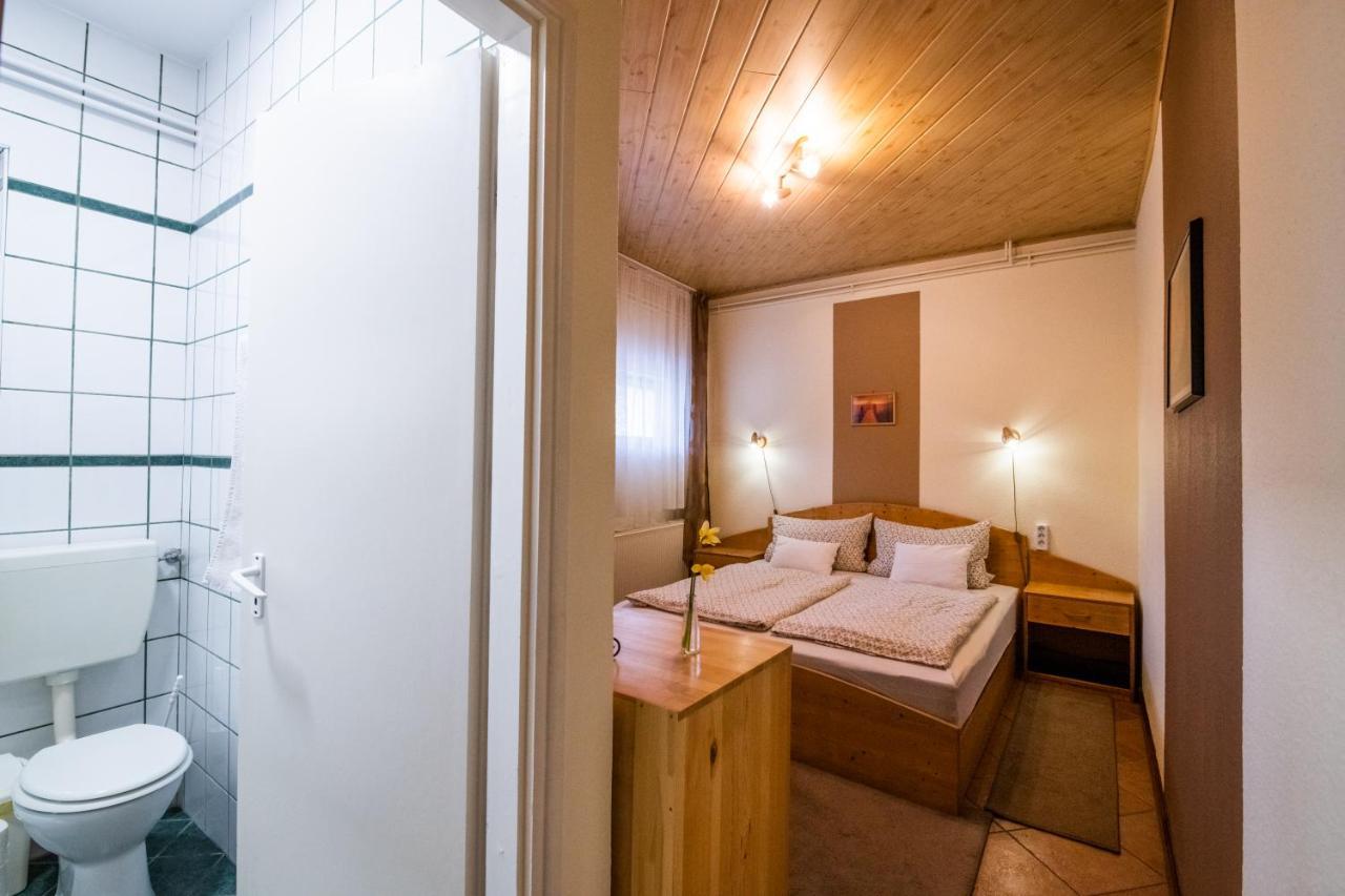 Bonifert Vendégház Dunabogdány Esterno foto